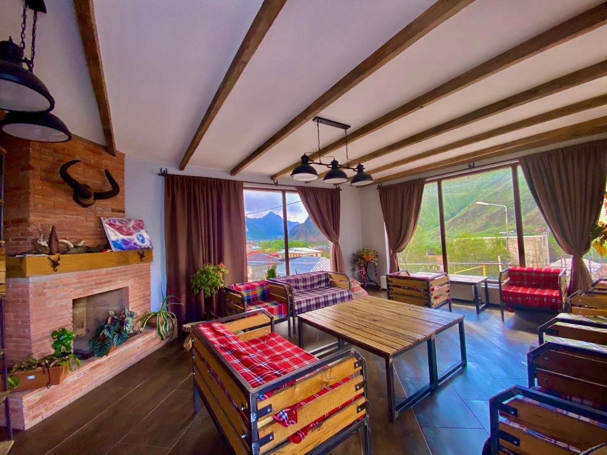 Veranda Guesthouse Kazbegi Exteriör bild